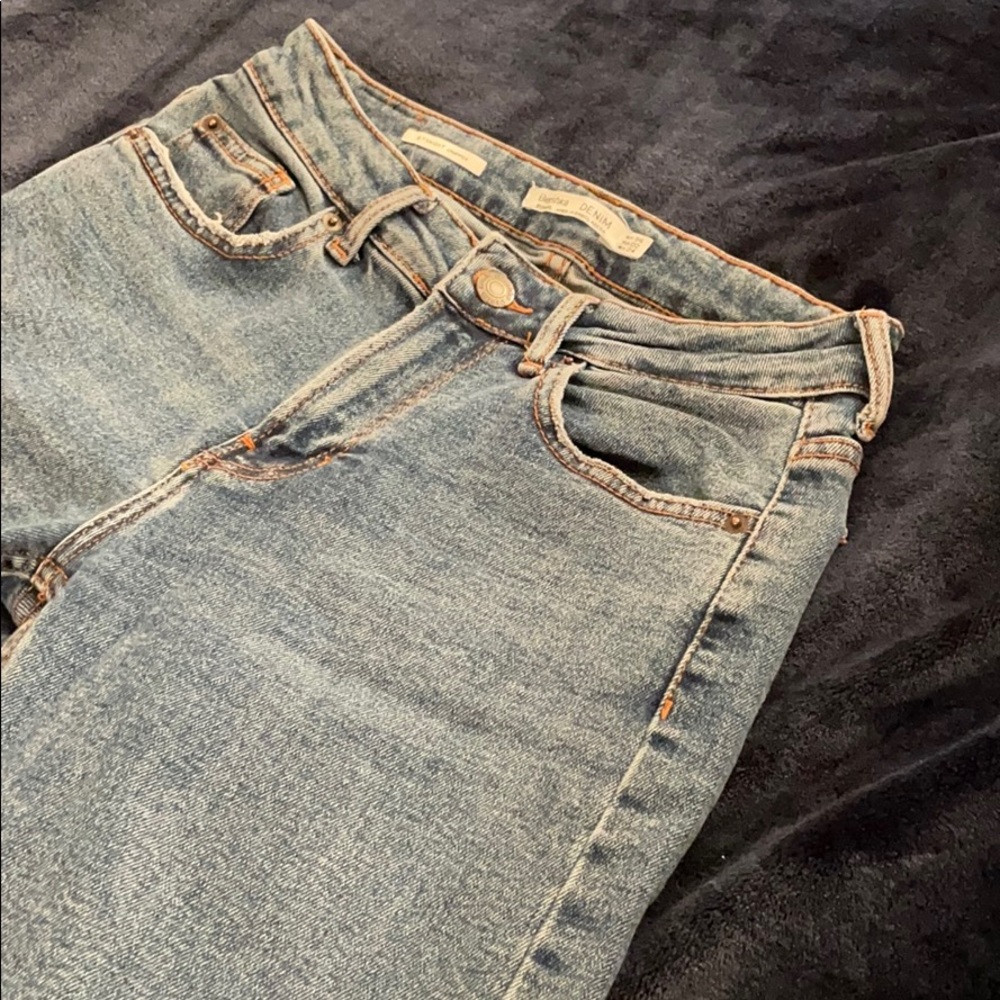 BERSHKA Cropped Jeans